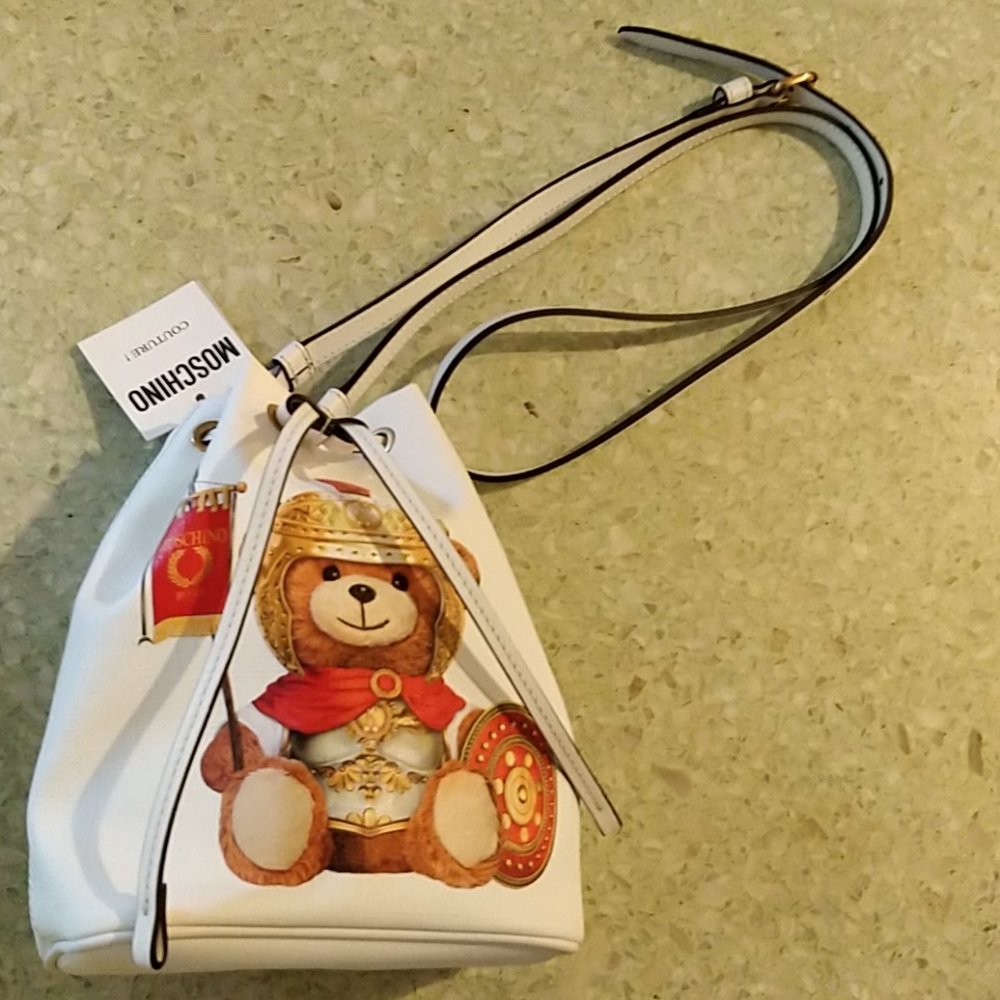 NEW MOSCHINO TEDDY BEAR BUCKET BAG WHITE
